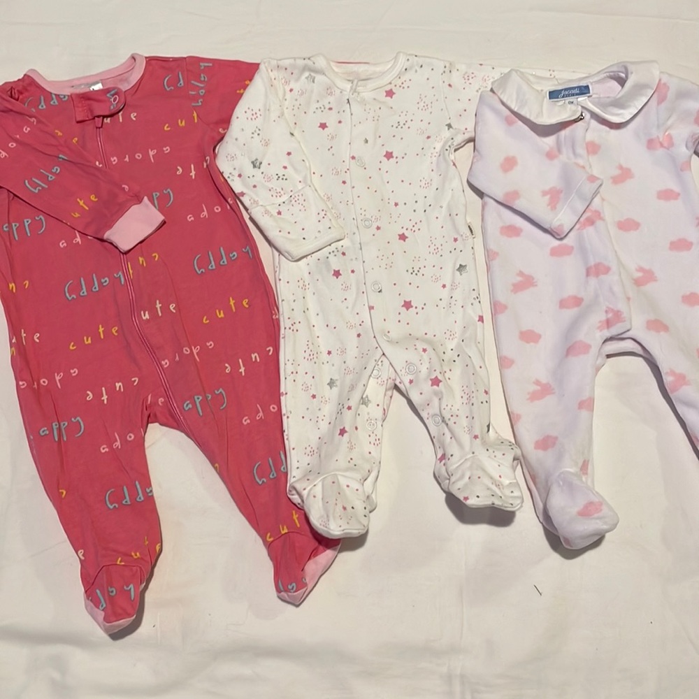 Gerber| baby girl jammies| newborn 0-3 months